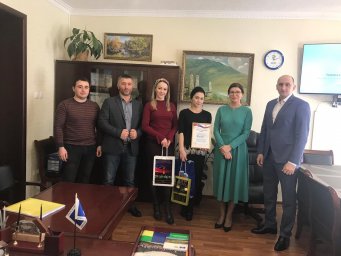 Тамару Чаниеву поздравили с днем писателя