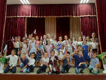 "Славься Русь - святая и земная".
