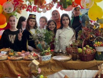 Галашкинский Дом культуры и школа № 1 провели совместный «Осенний бал»