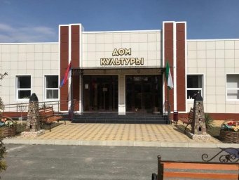 ​Информационный час «День молодёжи» состоялся в сельском поселении Яндаре