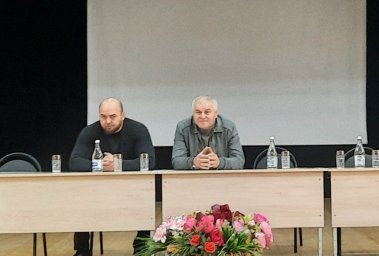 ​Герои живут рядом
