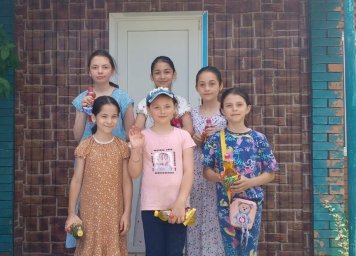 ​Дети рисуют счастливый мир