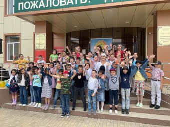 Солисты КДЦ г. Малгобек  выступили в пришкольном лагере "Солнышко"