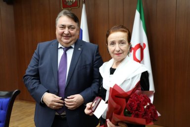 ​Худрук Дома народного творчества Ингушетии награждена медалью Союза женщин России