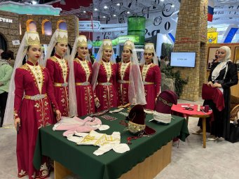 ​На стенде Ингушетии на выставке «Россия» показали процесс создания курхарса