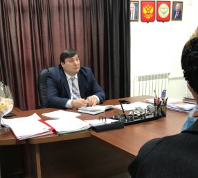 Алаудин Эсмурзиев провел совещание с коллективом РДНТ