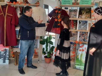 ​Долаковским школьникам рассказали об истории национального костюма ингушей