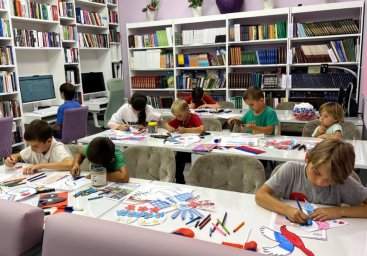 ​Праздник Российского триколора состоялся в Доме культуры села Аршты