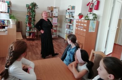 В ДК с.п Пседах прошла беседа «Русский народный танец».