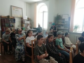 ​«Помните! Через века, через года – помните!»