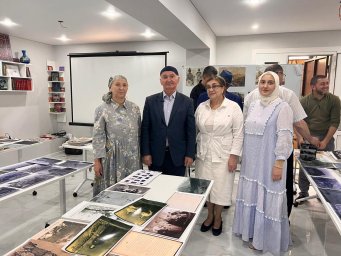 ​Наши коллеги побывали на выставке краеведа Берснако Газикова