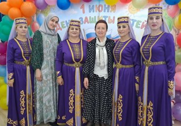 ​Согревая детские сердца