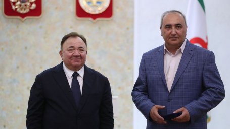 Коллектив Республиканского Дома народного творчества и культурно-массовых мероприятий поздравляет Газдиева Ахмета Исаевича с присвоением ему почетного звания «Заслуженный журналист Республики Ингушетия».
